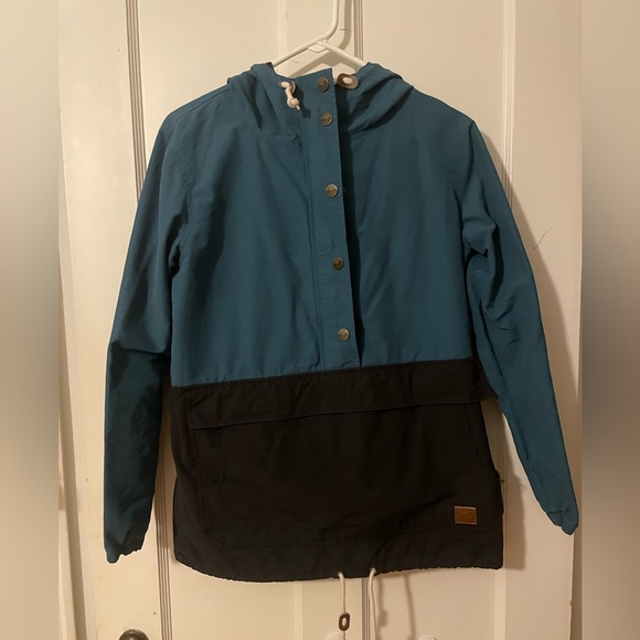 Kavu Jackets & Blazers - KAVU Lark Women’s Rain Jacket - Water Resistant Lightweight Poncho